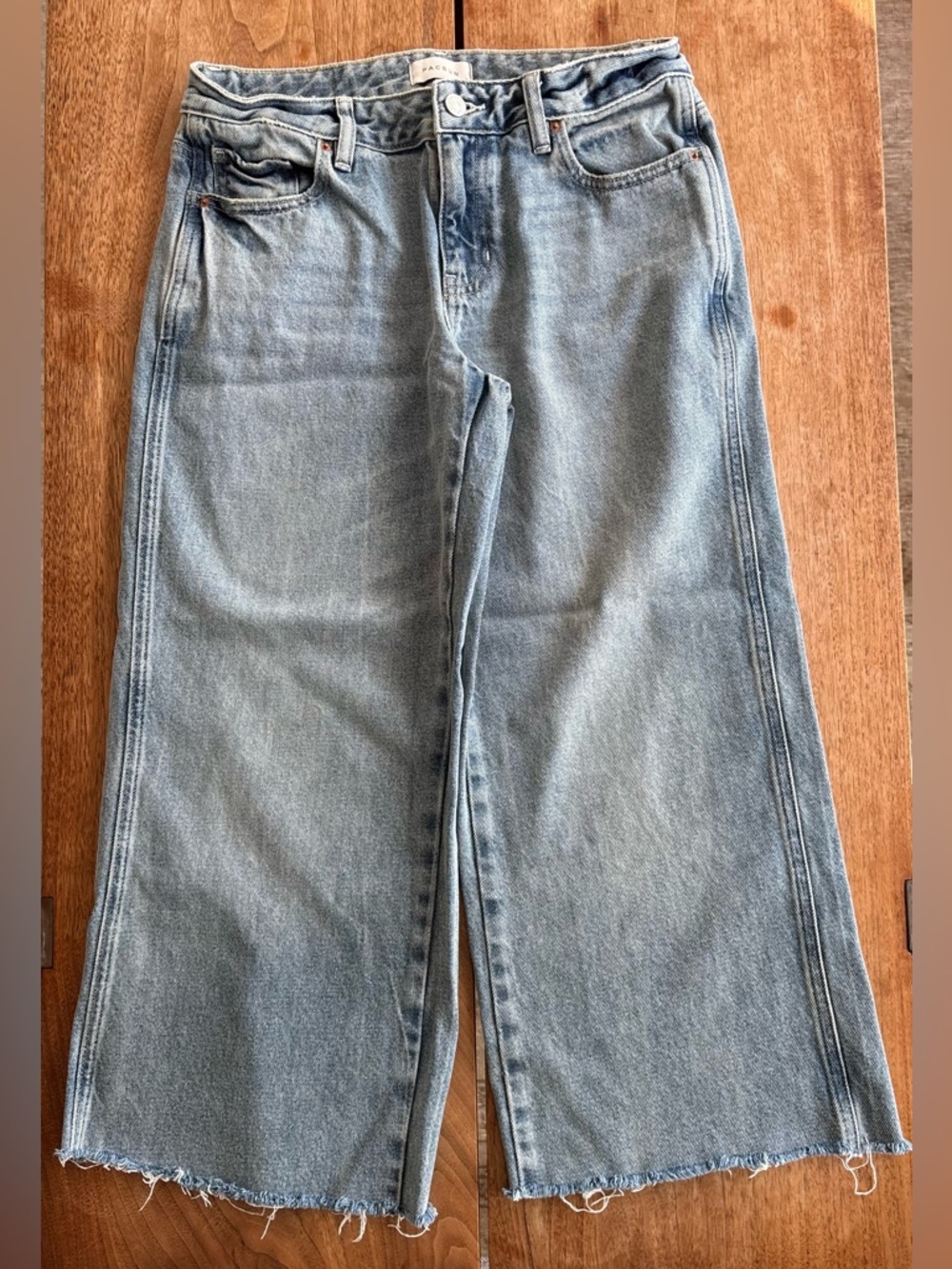 PACSUN Casey Low Rise Cropped Baggy Jeans Women’s Size 26 S - Raw Hem Inseam 24”